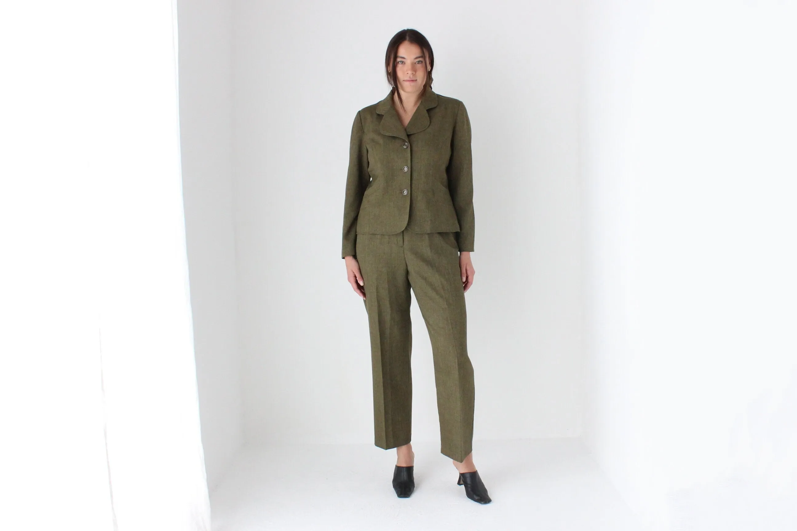 Elegant 90s Olive Two Piece Matching Pant Suit Set