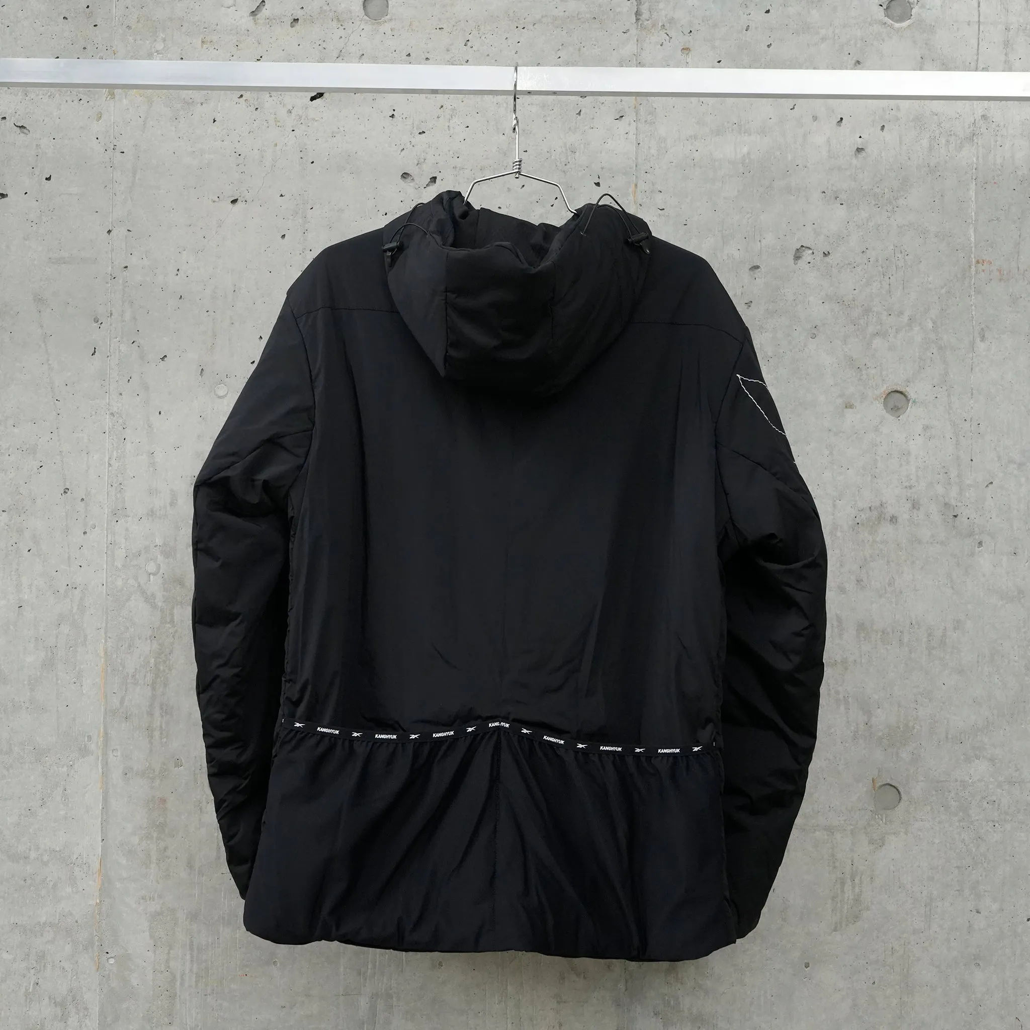 STITCHED LOGO PADDED JACKET / DARK GREY